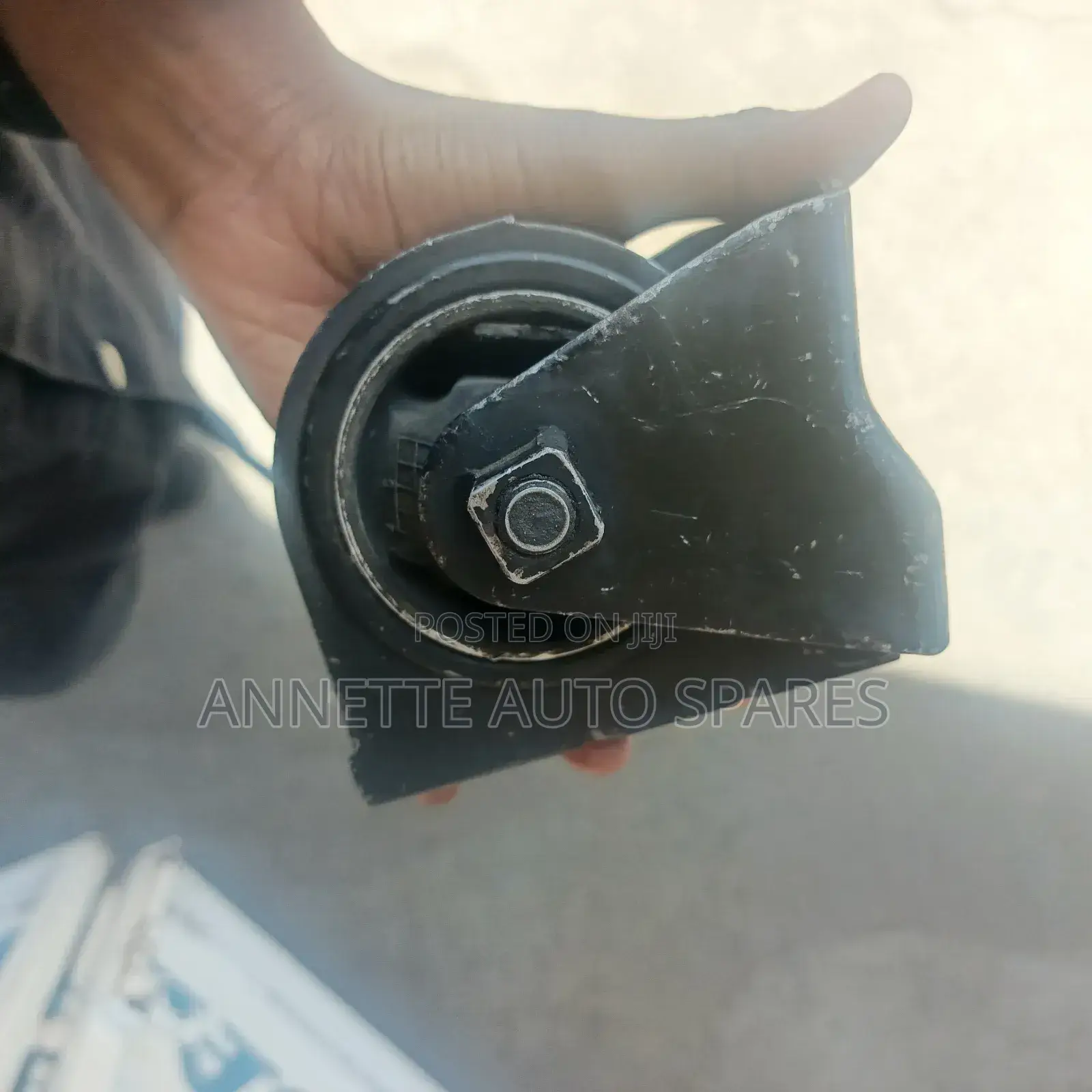 Engine Mount Rav 4
