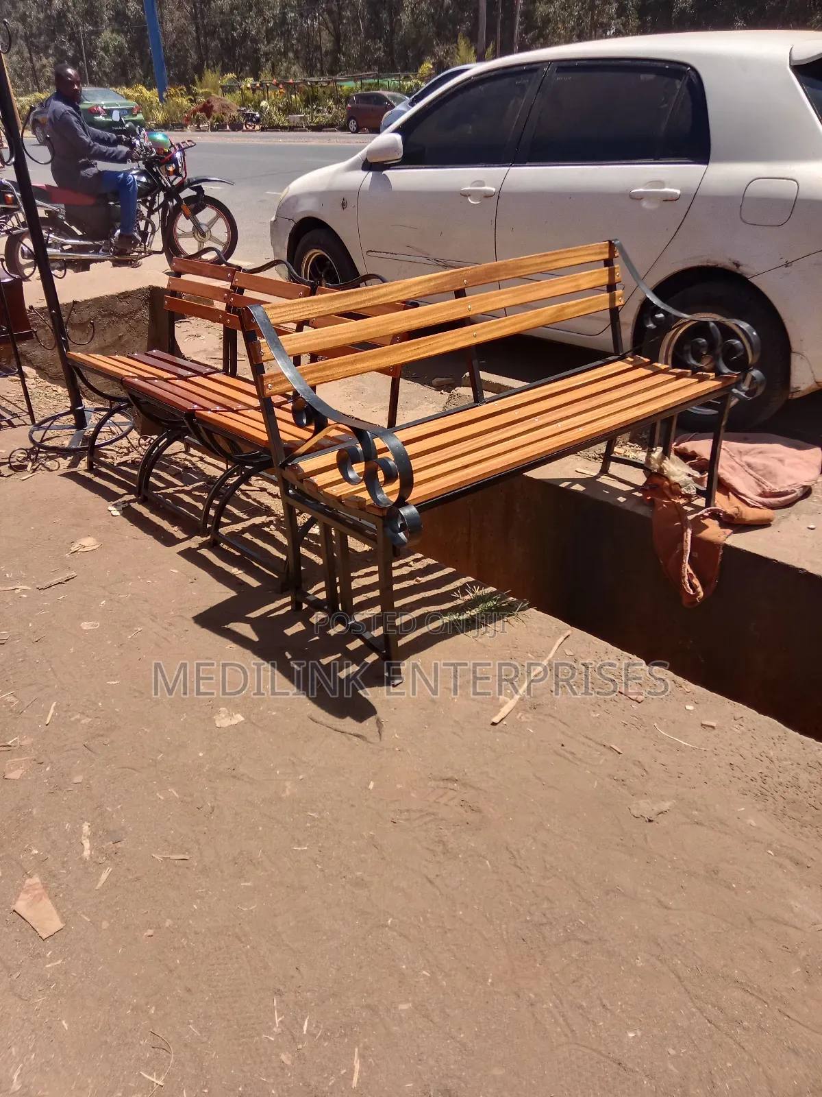 Mahogany 5ft Wooden Metallic Bench for Outdoor
