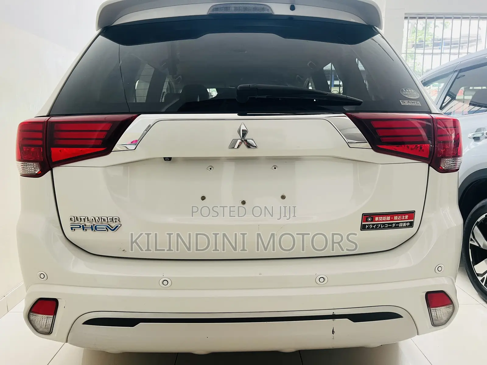 Mitsubishi Outlander 2019 White
