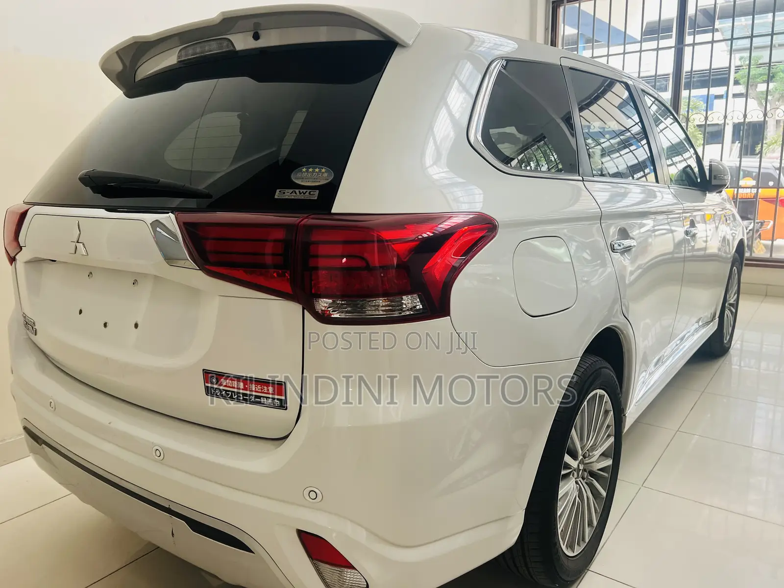 Mitsubishi Outlander 2019 White