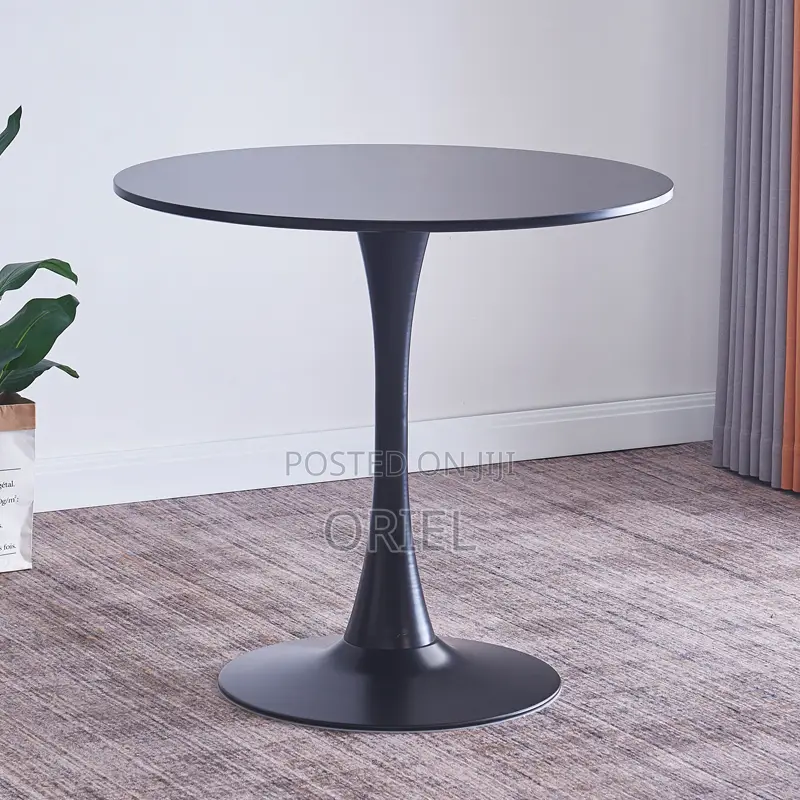 Dining Table : Modern Round Tulip Dining Table