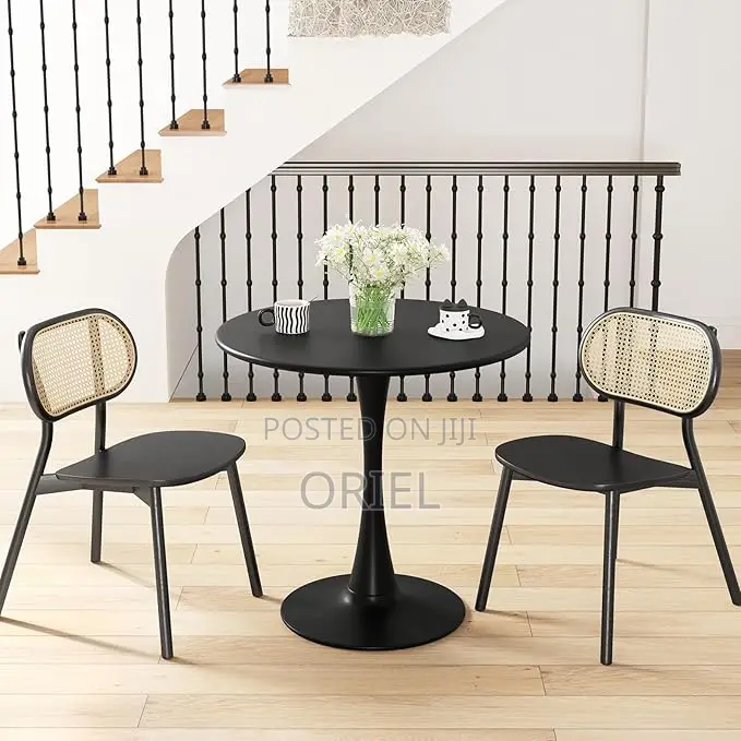 Dining Table : Modern Round Tulip Dining Table