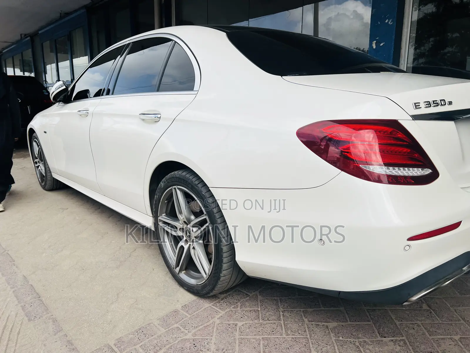 Mercedes-Benz E350e 2019 White