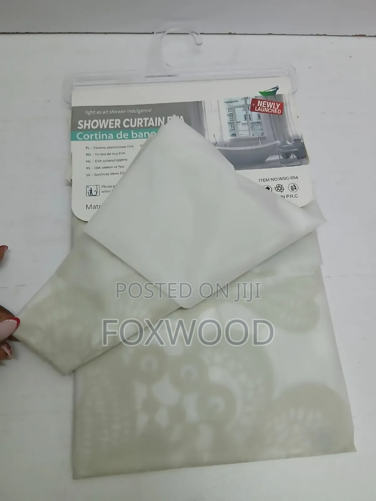 Waterproof Fabric Printed Shower Curtains Available