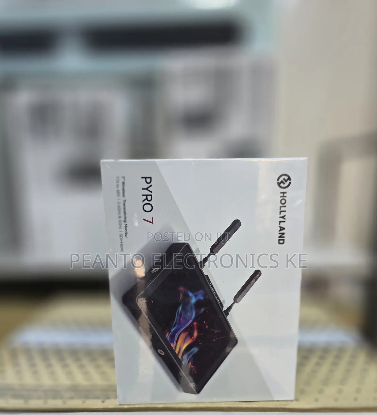 Hollyland Pyro 7 Wireless Transceiver Monitor