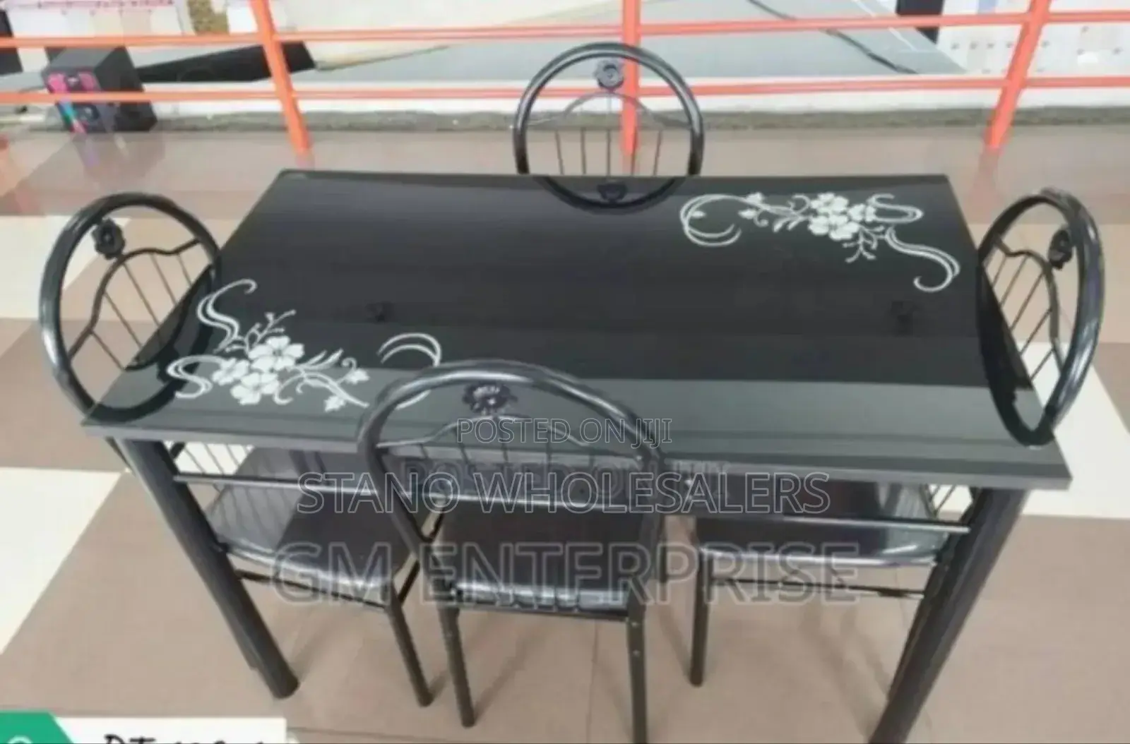 New Assembled - 4 Sitter Dining Table