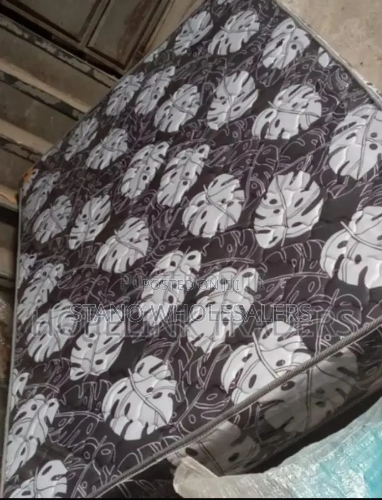 Free Delivery Mattress 4by6 10inch Medium Density
