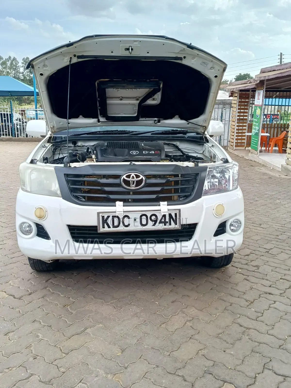 Toyota Hilux 2014 White