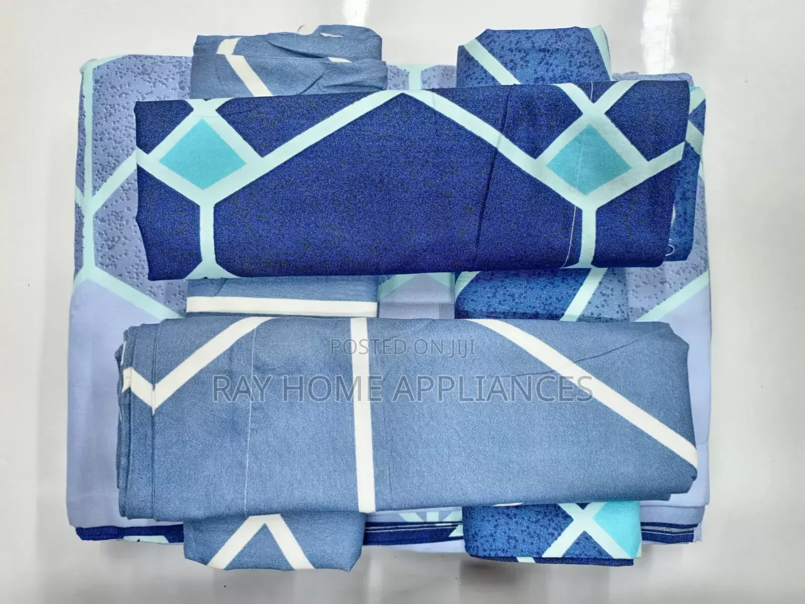 Cotton Pattern Duvet Cover
1pc Bedsheet 4 Pillow Cases 6×7