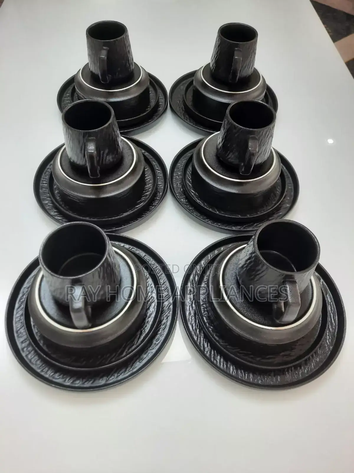 24pieces Black Ceramic Dinnerset
Highquality Modern Style Dinnerset