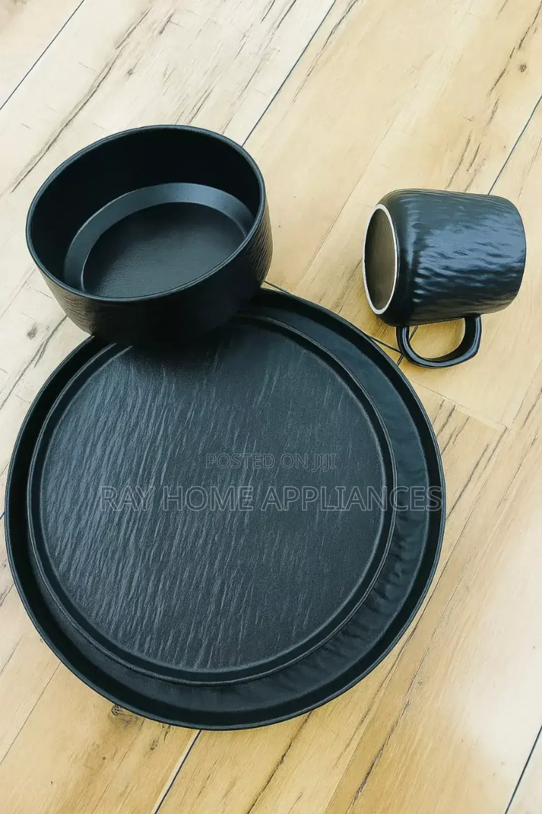 24pieces Black Ceramic Dinnerset
Highquality Modern Style Dinnerset