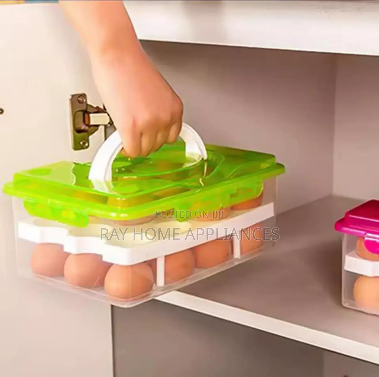 Egg Tray Material; Plastic 
Holds 32 Eggs