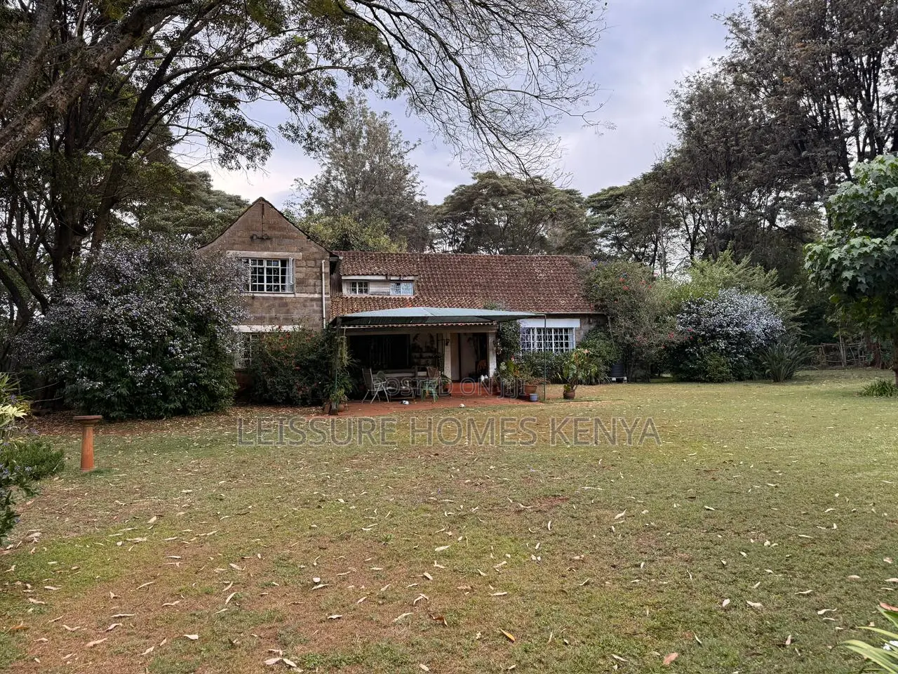 Prime 2.5 Acre Plot in Ridgeways