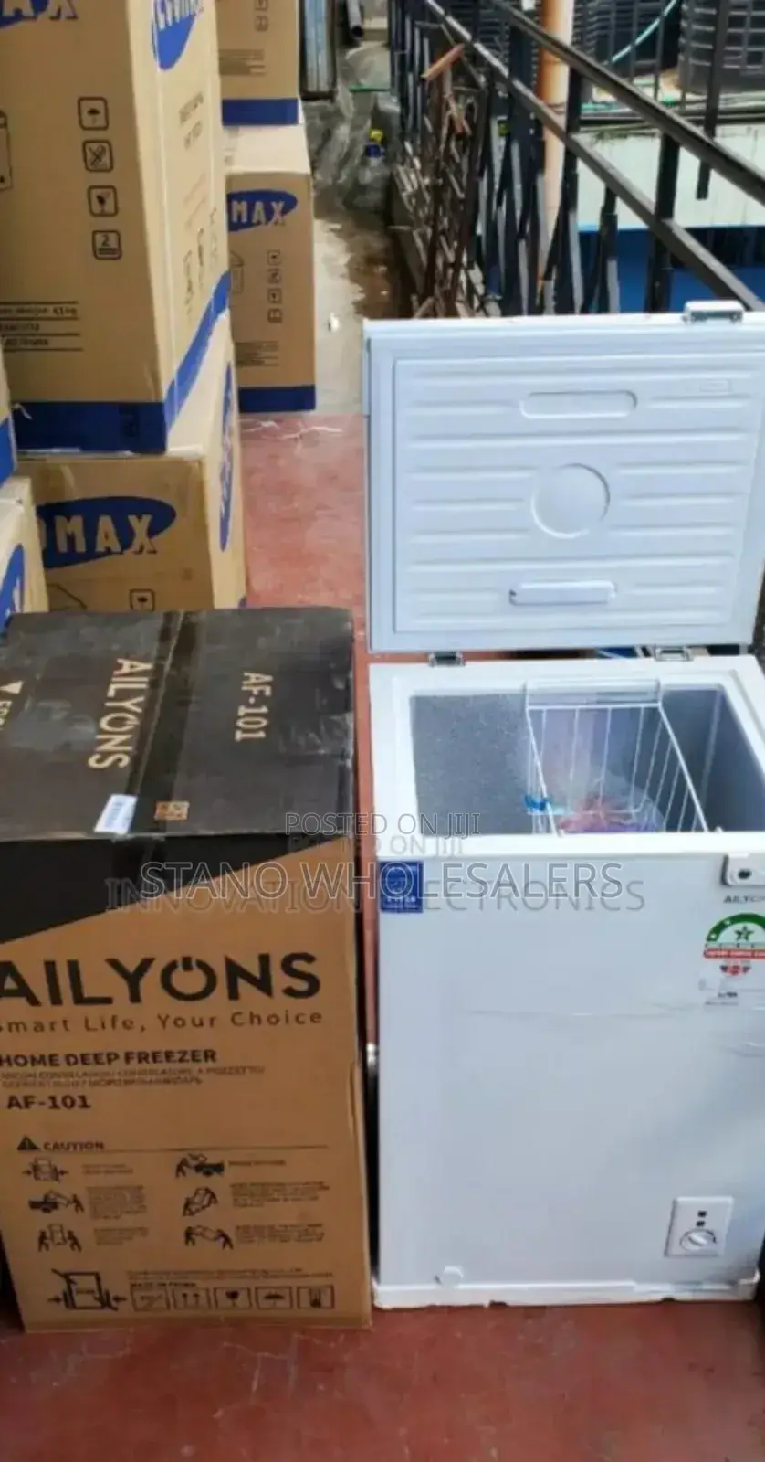 Modern 101l Ches, Chest Freezer. Ailyons