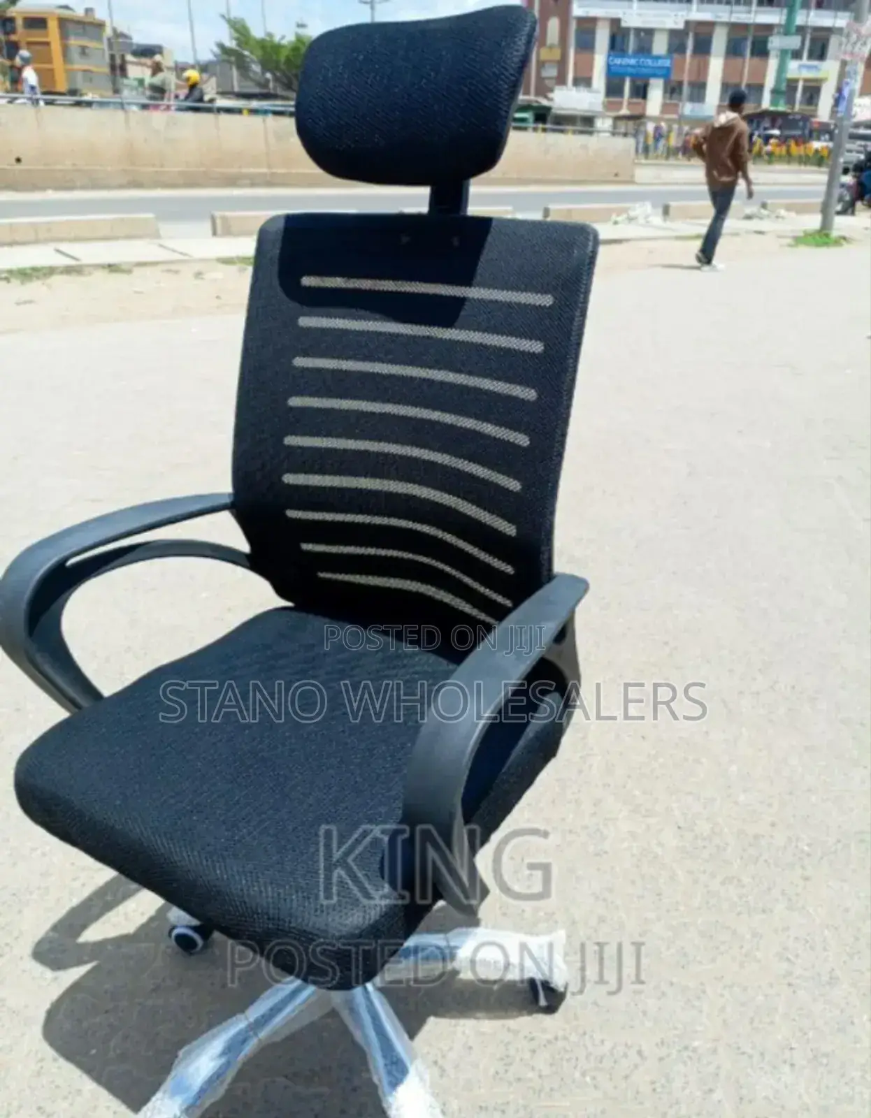 Swivel -Office Chair With Headrest