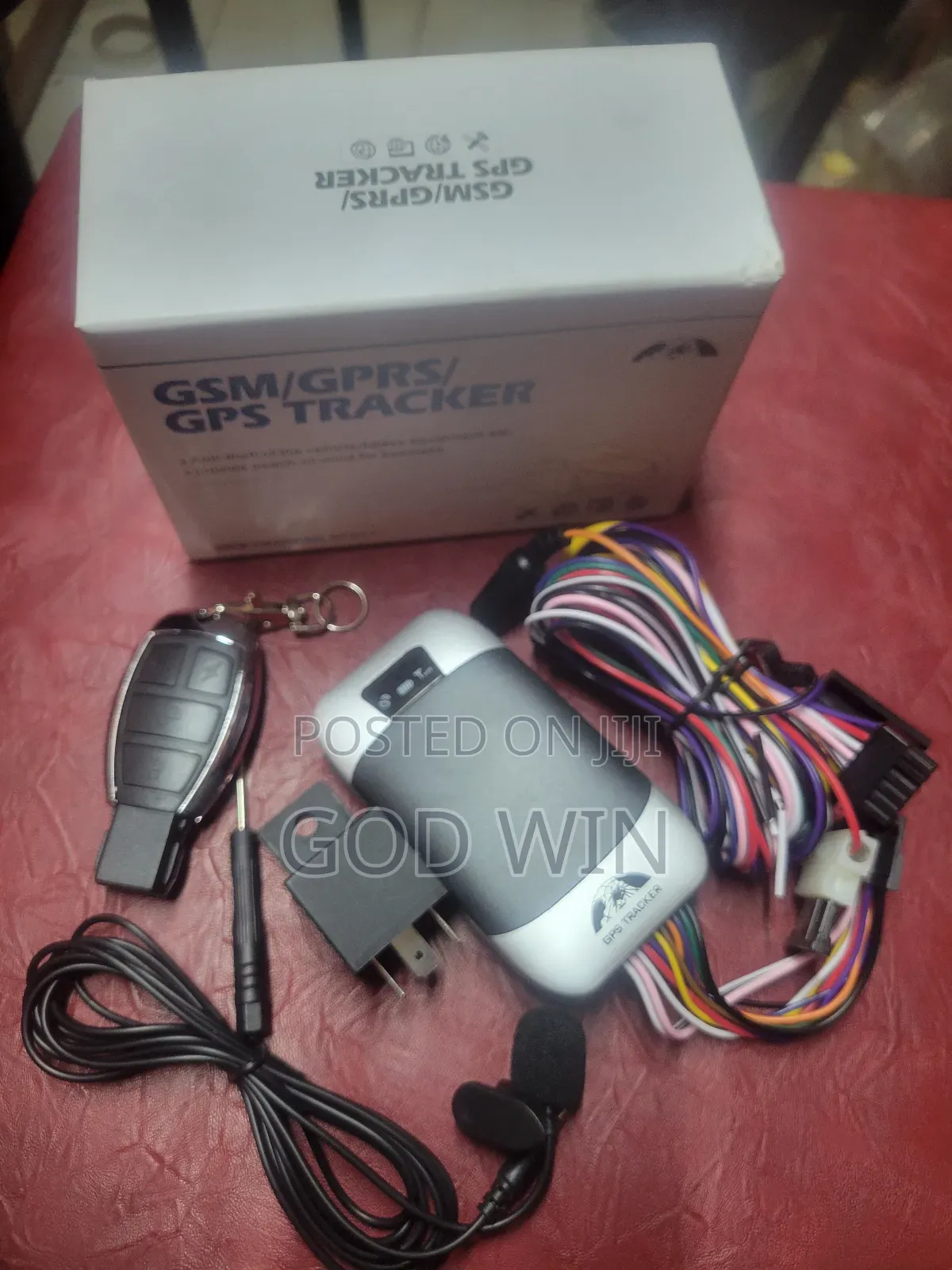 GSM/GPRS/GPS Tracker