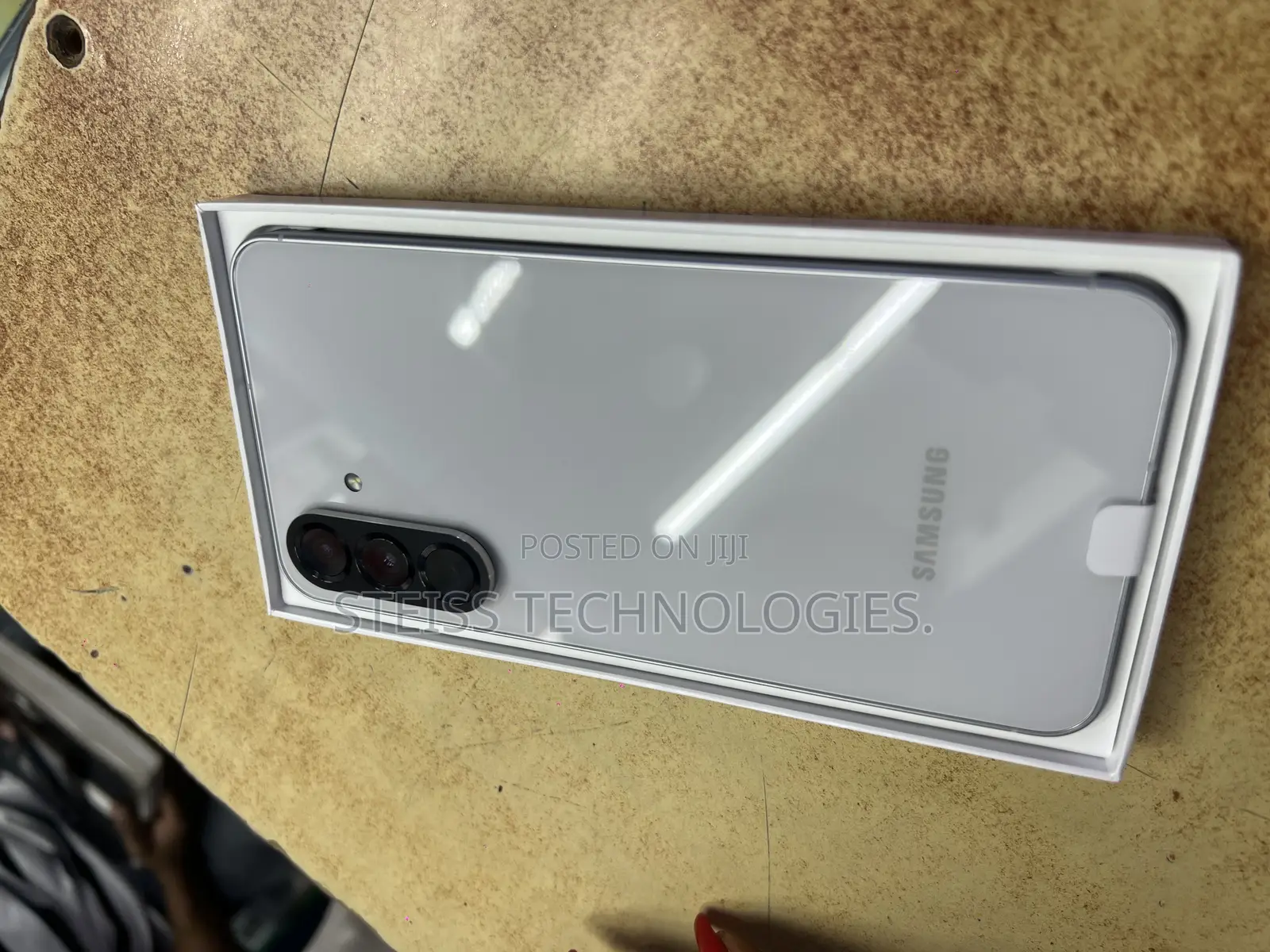 New Samsung Galaxy A56 128 GB White