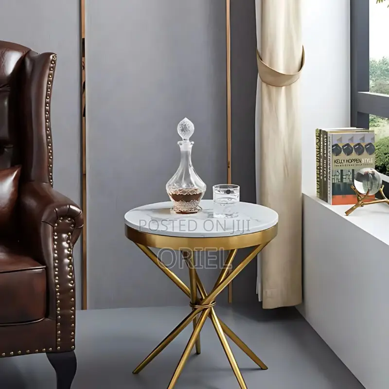 Round Coffee Table : Artistic Modern Coffee Table