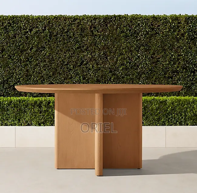 Modern Meeting Table : 4-Seater Round Conference Table