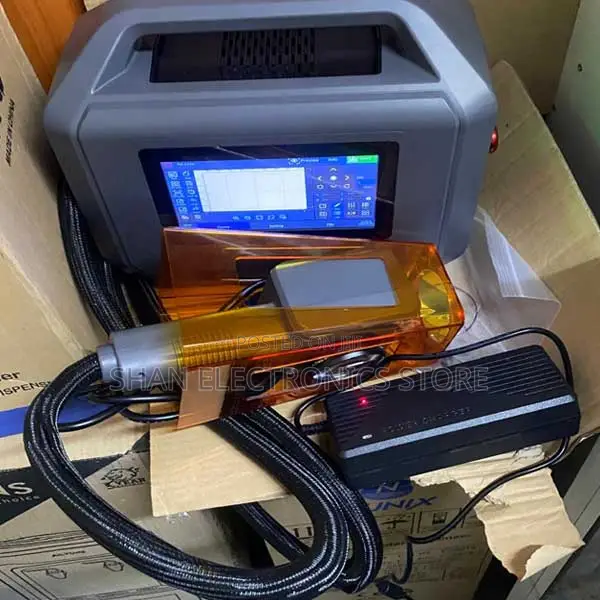 High-Quality 8-Core Processor 30w Fiber Laser Engraver Handheld