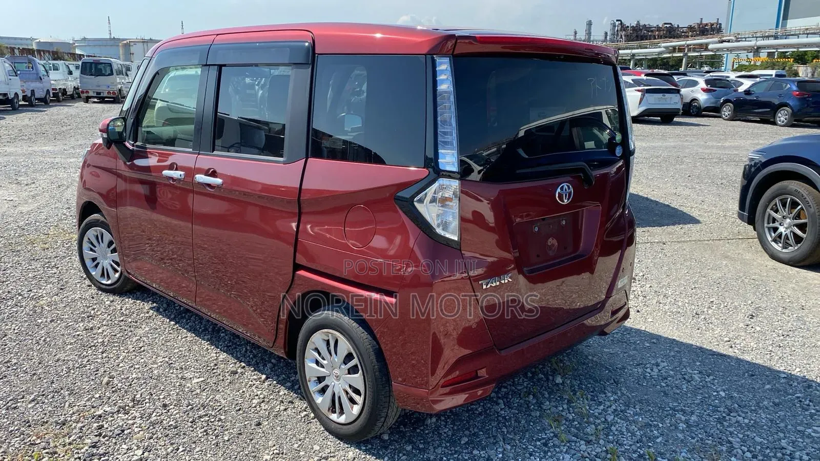 Toyota Roomy 2019 Red