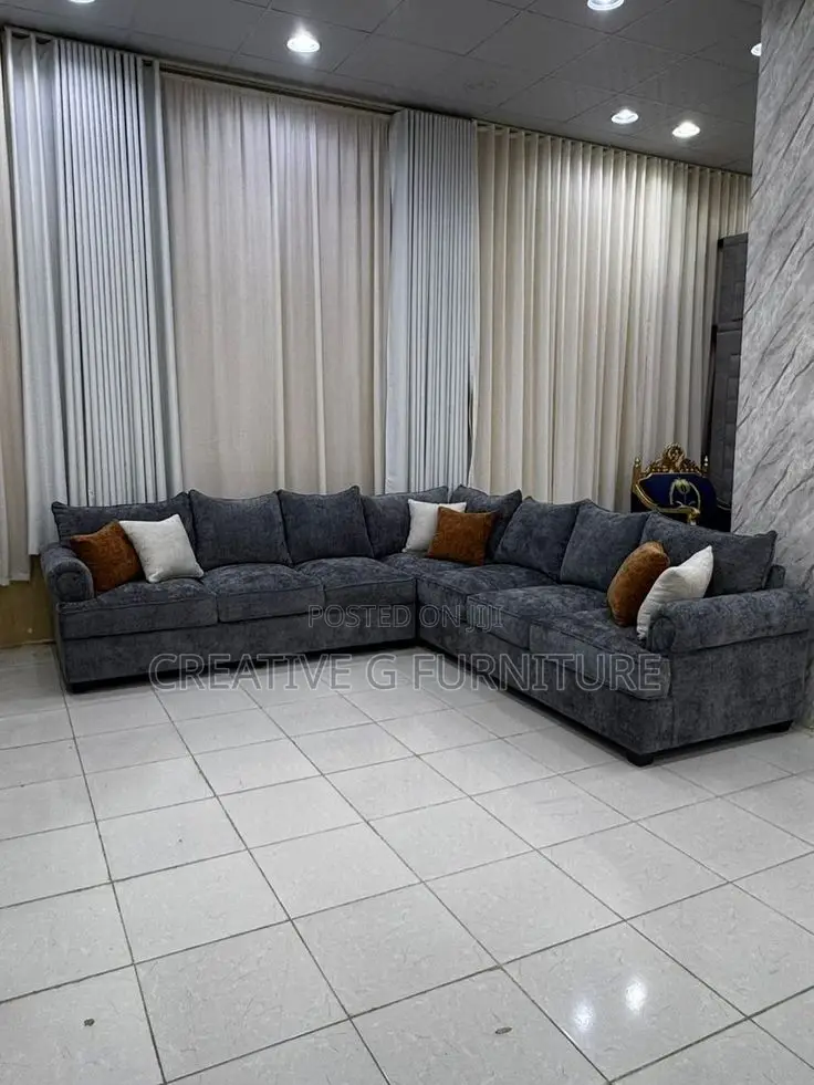 Stylish Living Room L-Sofa