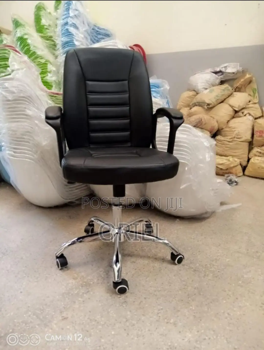 Modern Office Leather Chair : Executive Mid-back Office Chair