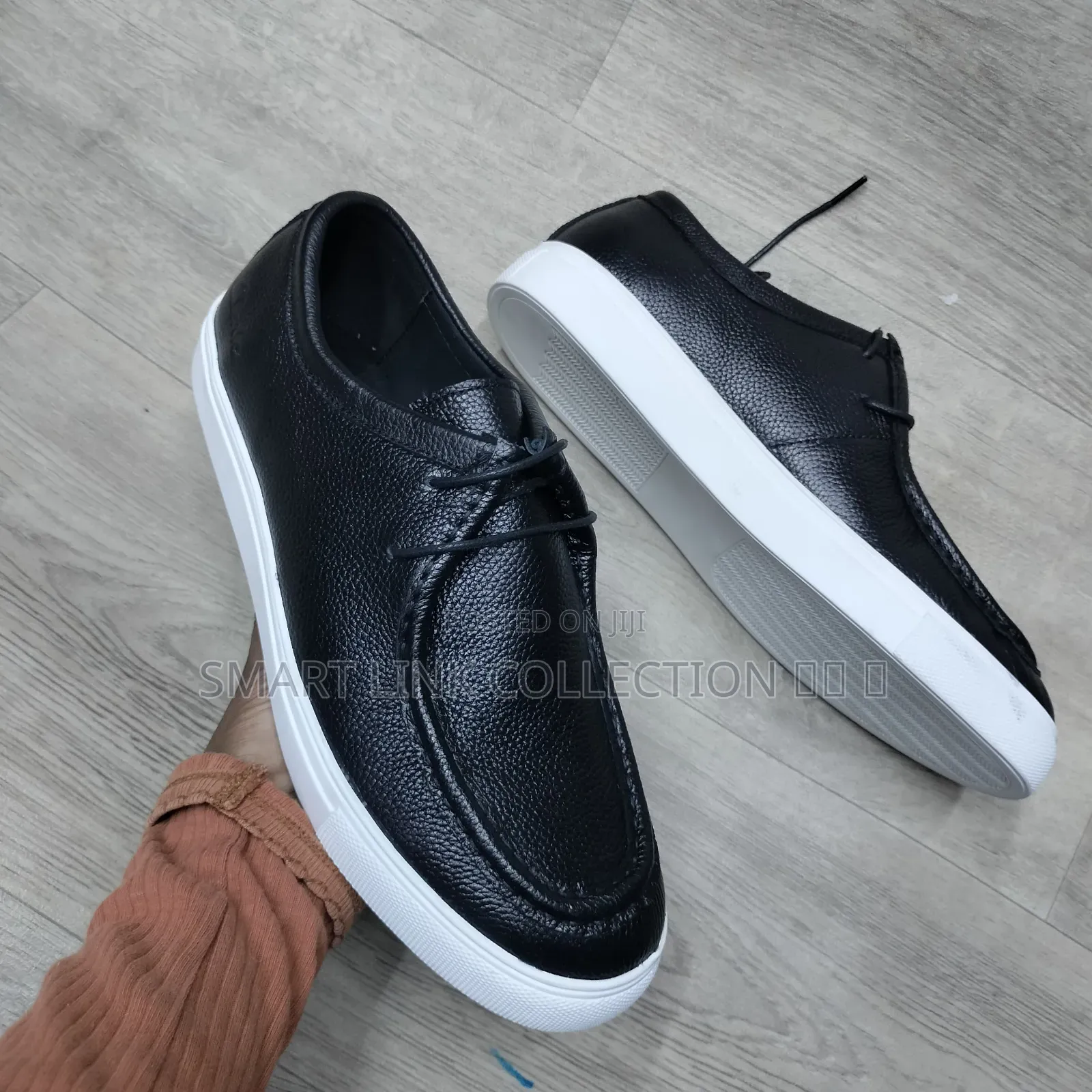 Clarks Casuals Leather