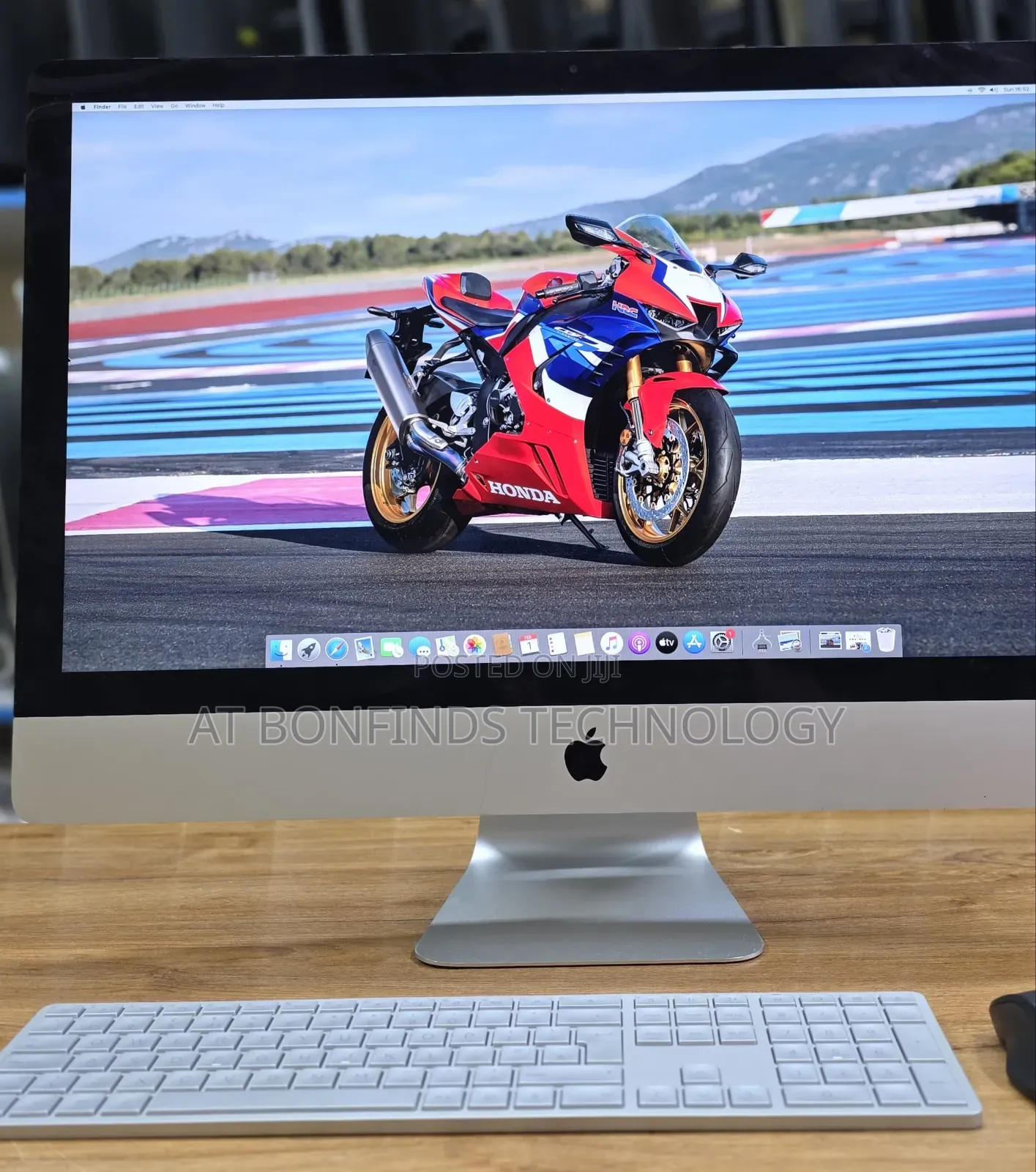 Desktop Computer Apple iMac 16GB Intel Core I5 SSD 256GB