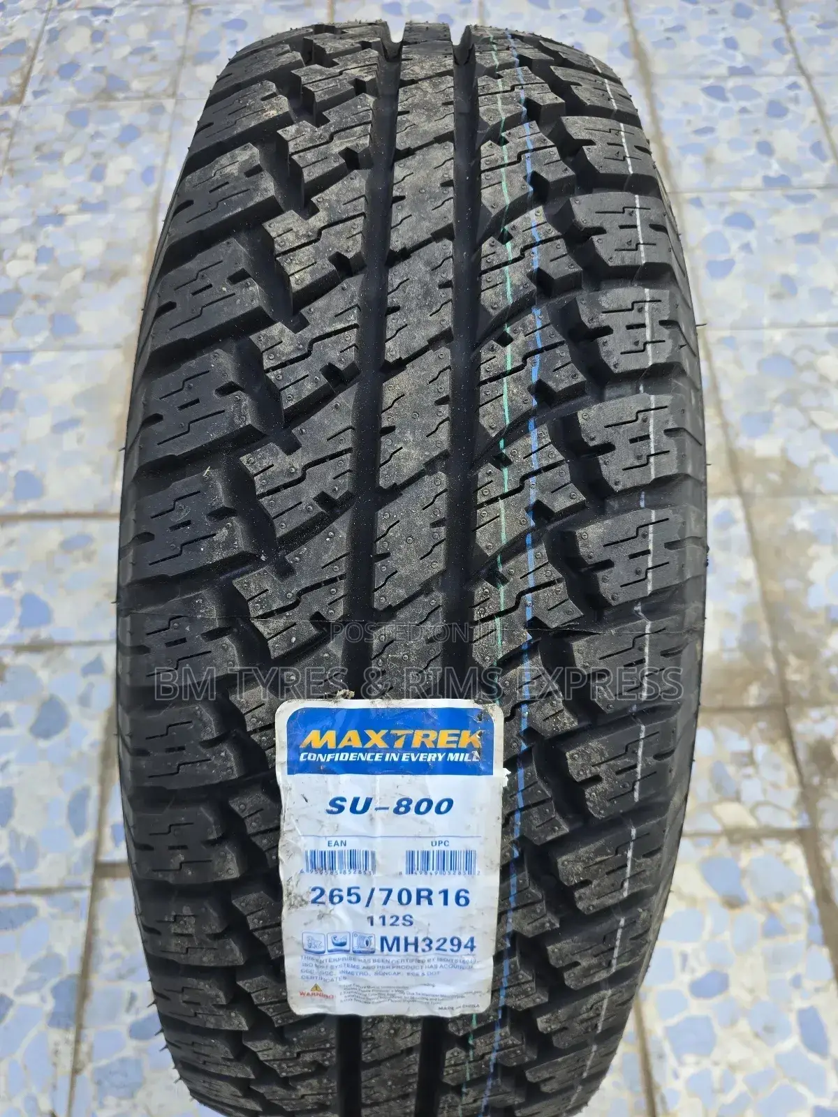 265 /70 R16 Maxtrek Tyres (All Terrein) Su-800.