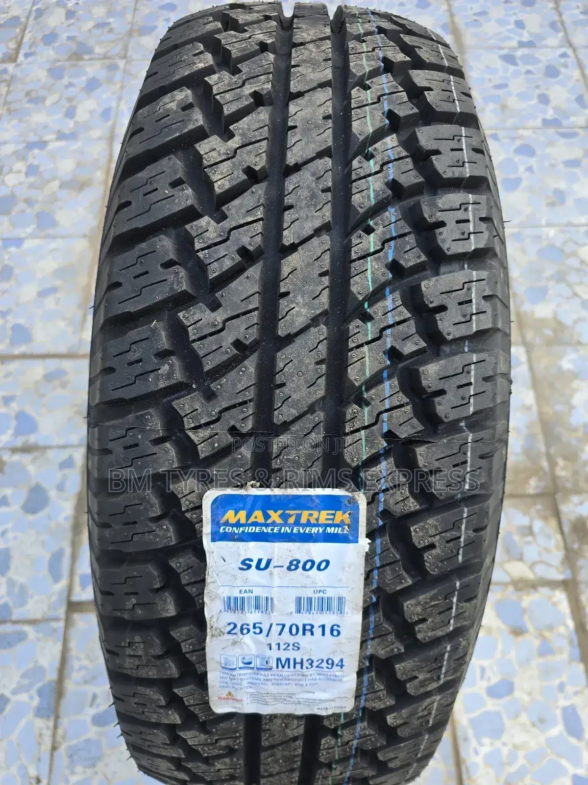 265 /70 R16 Maxtrek Tyres (All Terrein) Su-800.