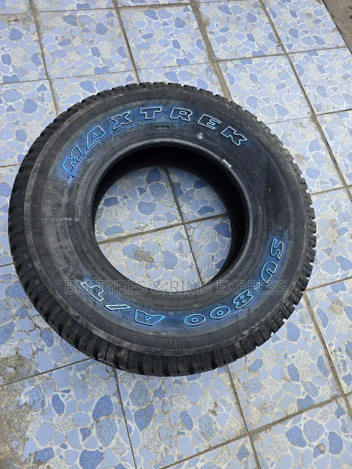 265 /70 R16 Maxtrek Tyres (All Terrein) Su-800.