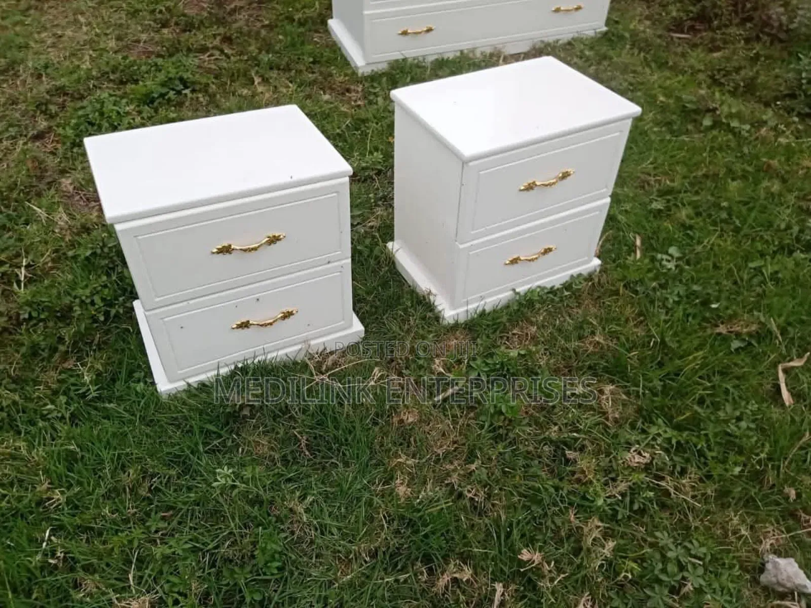 Mahogany Whitsh Bed Bed Side Drawers