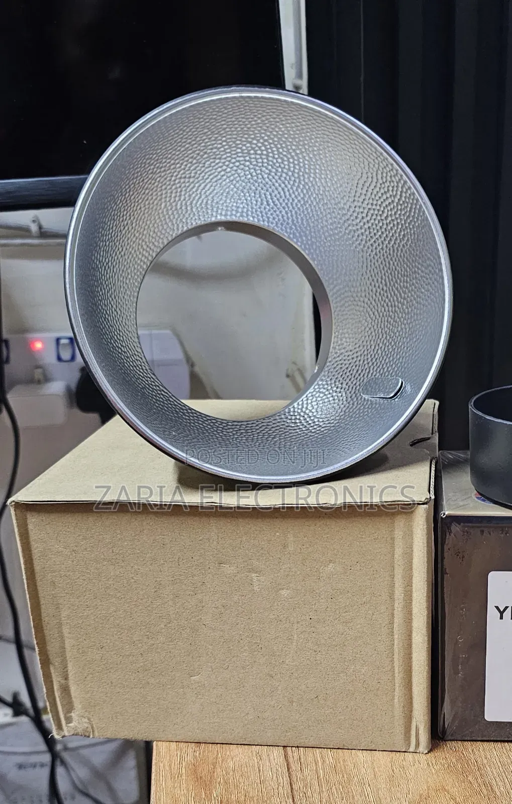 Godox Bowen Reflector Ad-R6 for Strobe Lights