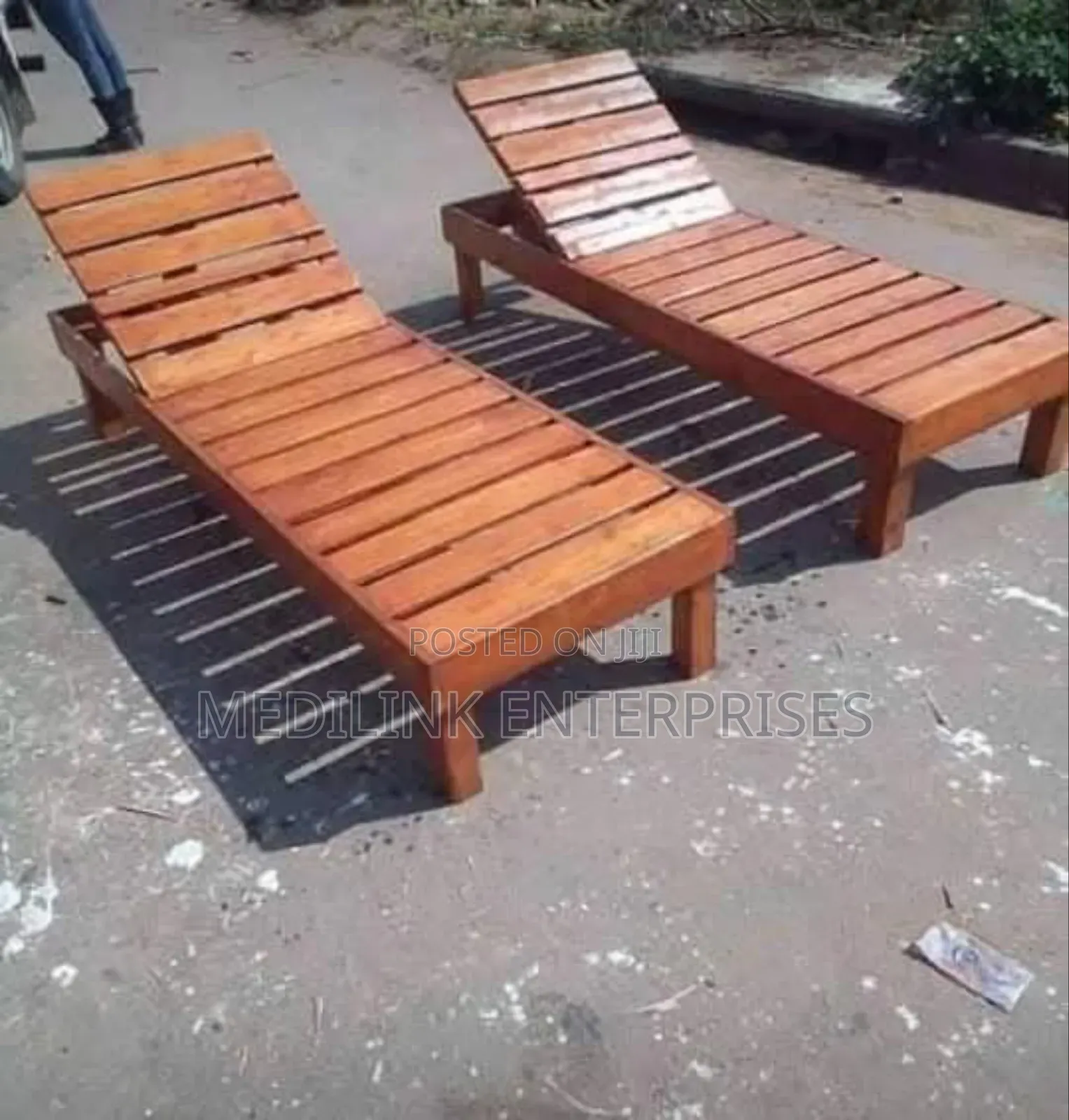 Vanish Wooden Modern Sunbeds