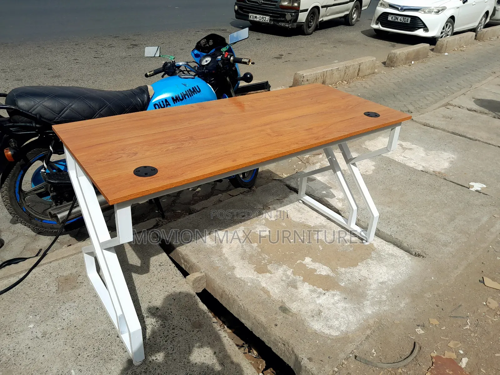 New Study Table 1.4m