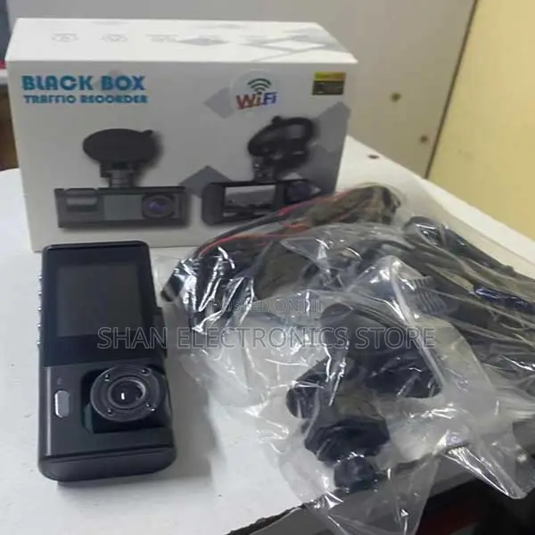 Loop Recording 1440p+1080p+1080p Car Dashboard Camera Recorder 3.0 LCD