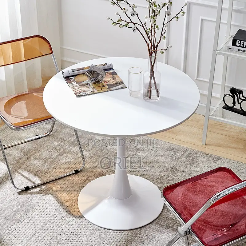 White Round Eames Home Dining Table