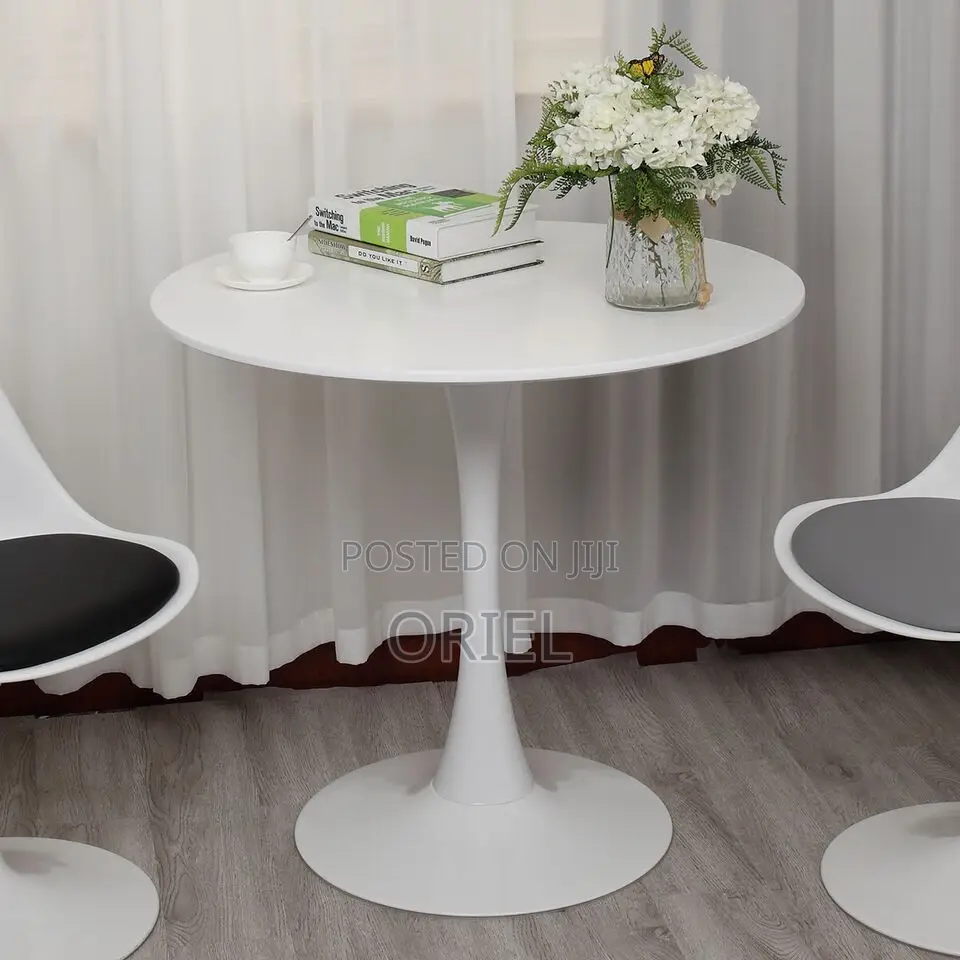 White Round Eames Home Dining Table