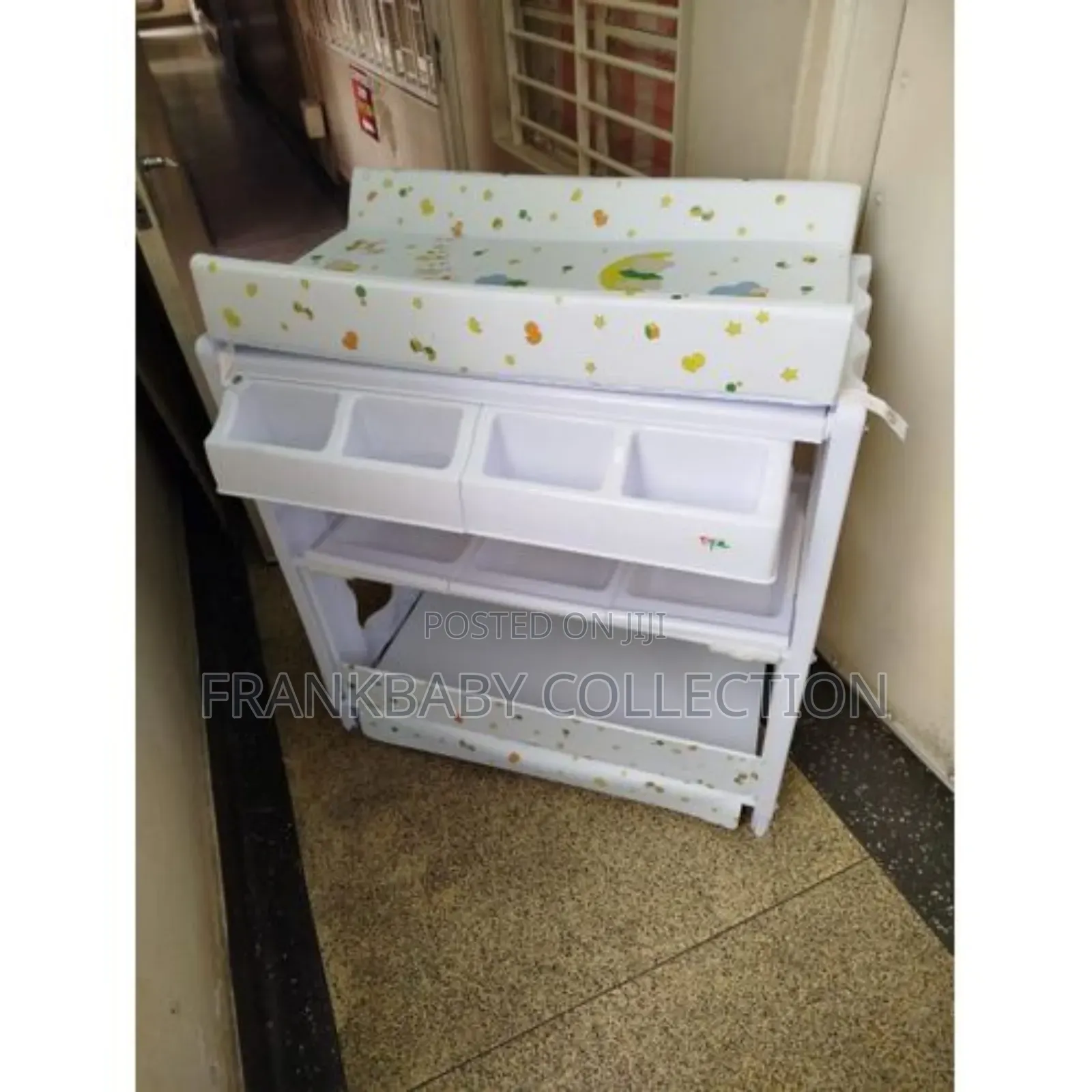 Portable Changing Baby Bath Station.