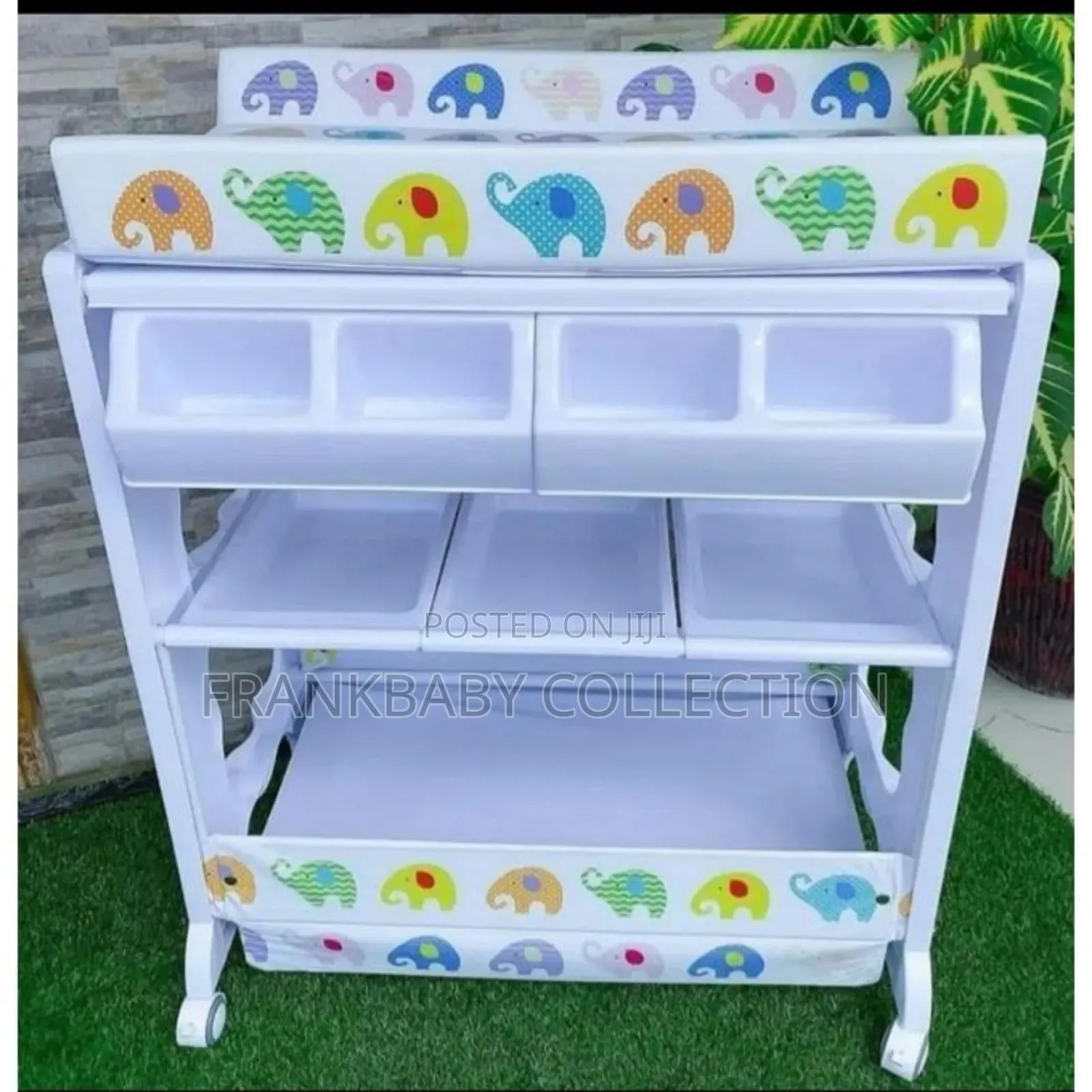 Portable Changing Baby Bath Station.
