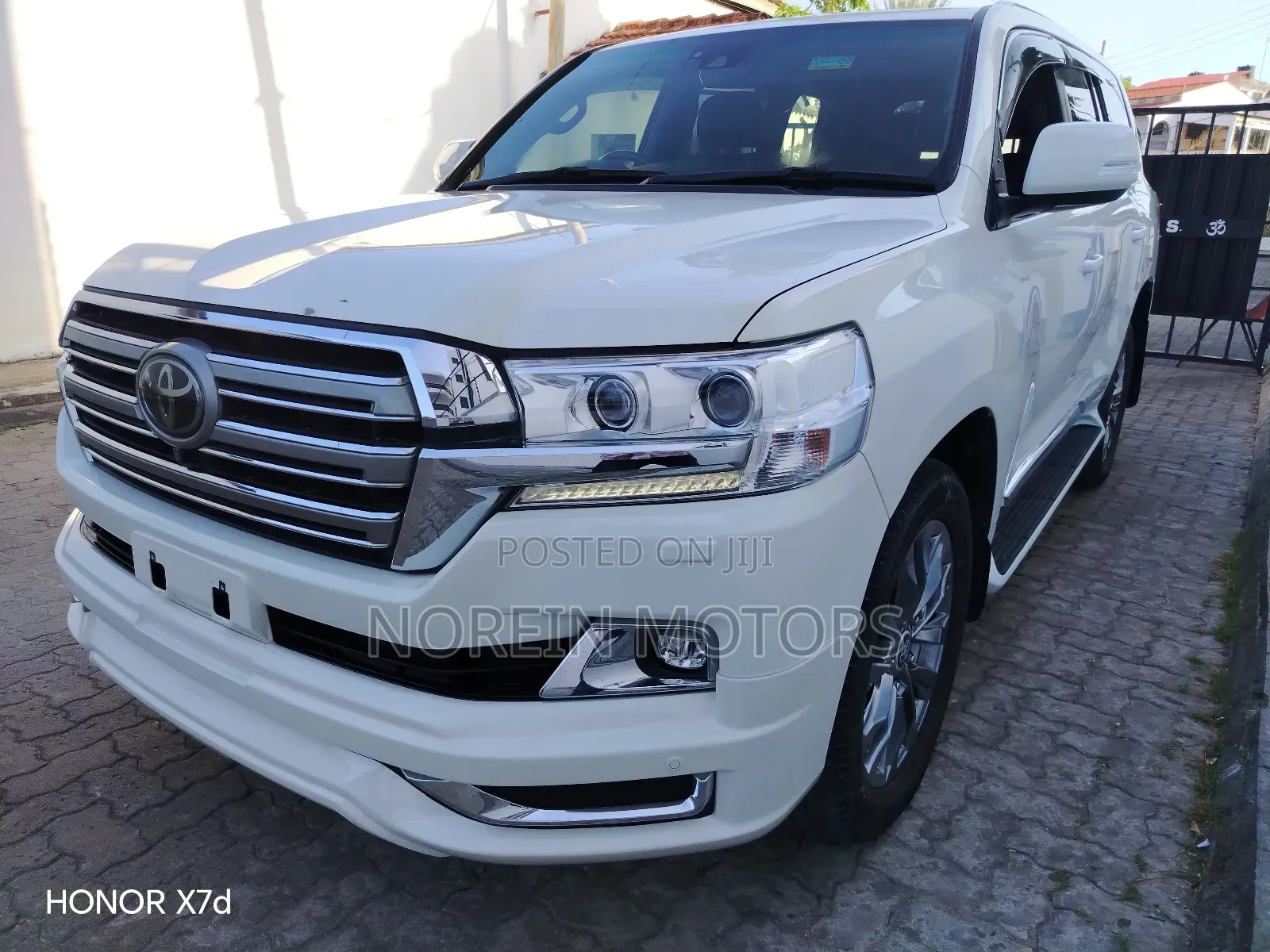 Toyota Land Cruiser 2019 Off white