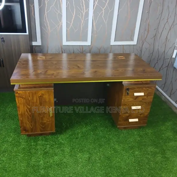 Office Desks: 1400mm Executive Office Desk