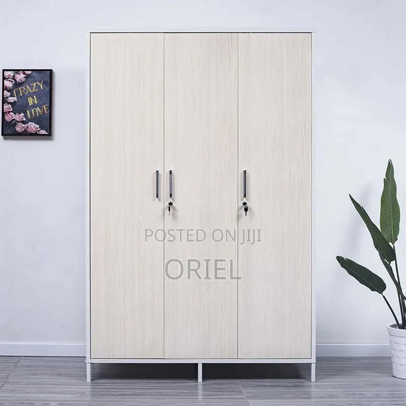 Modern Cabinet : 3-Door Wooden Wardrobe
