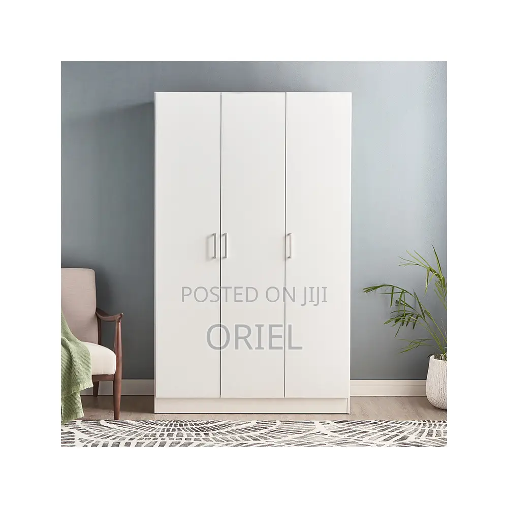 Modern Cabinet : 3-Door Wooden Wardrobe