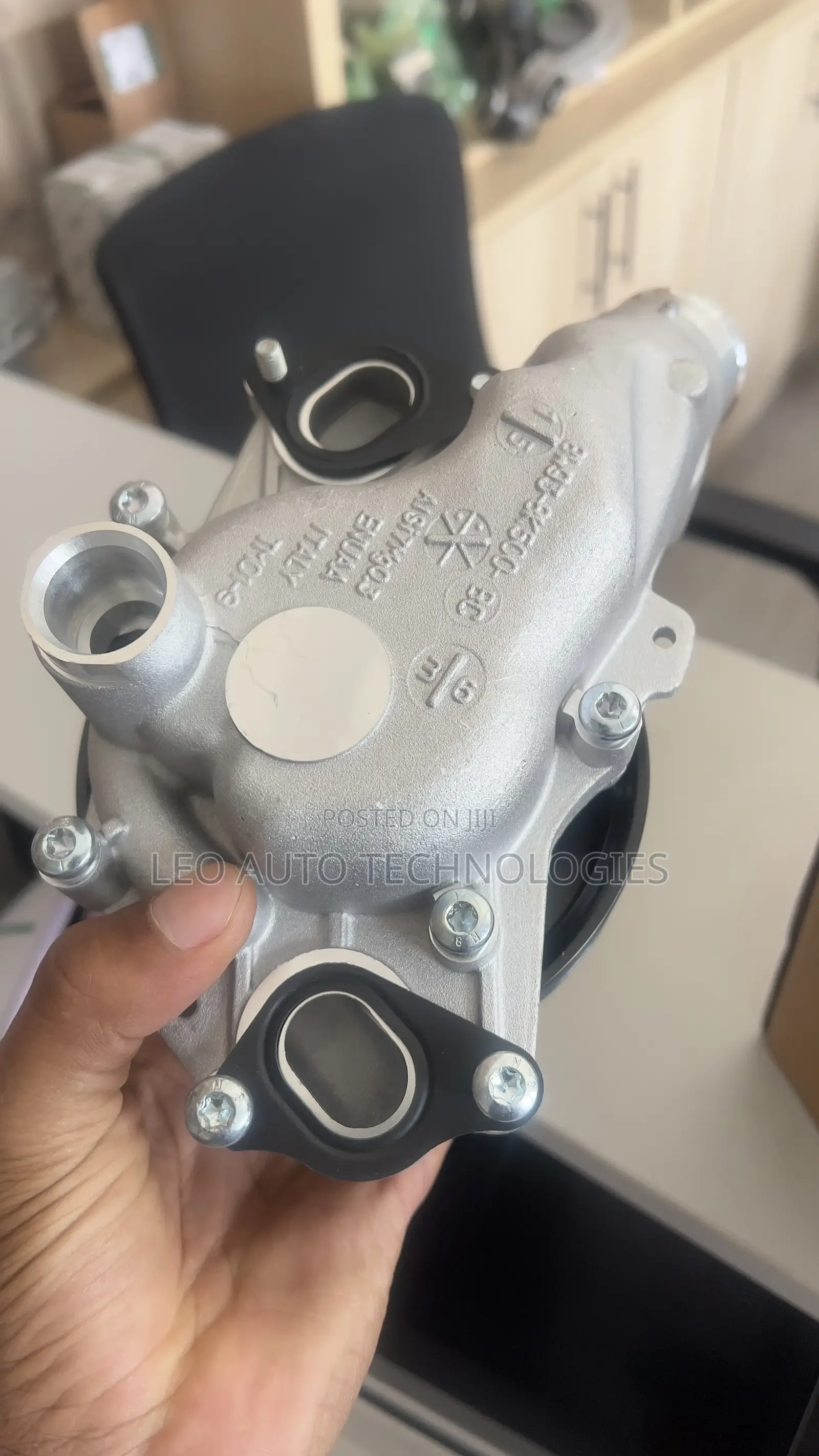 Water Pump for Land Rover Discovery and Range Rover Sport