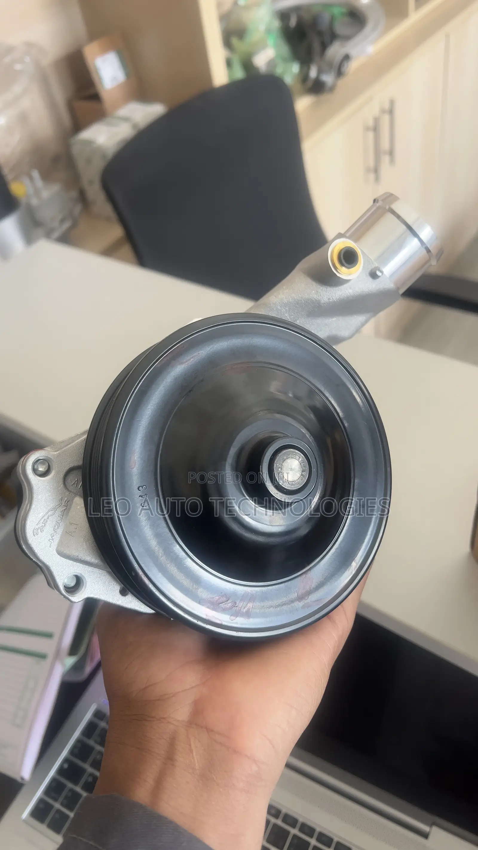 Water Pump for Land Rover Discovery and Range Rover Sport