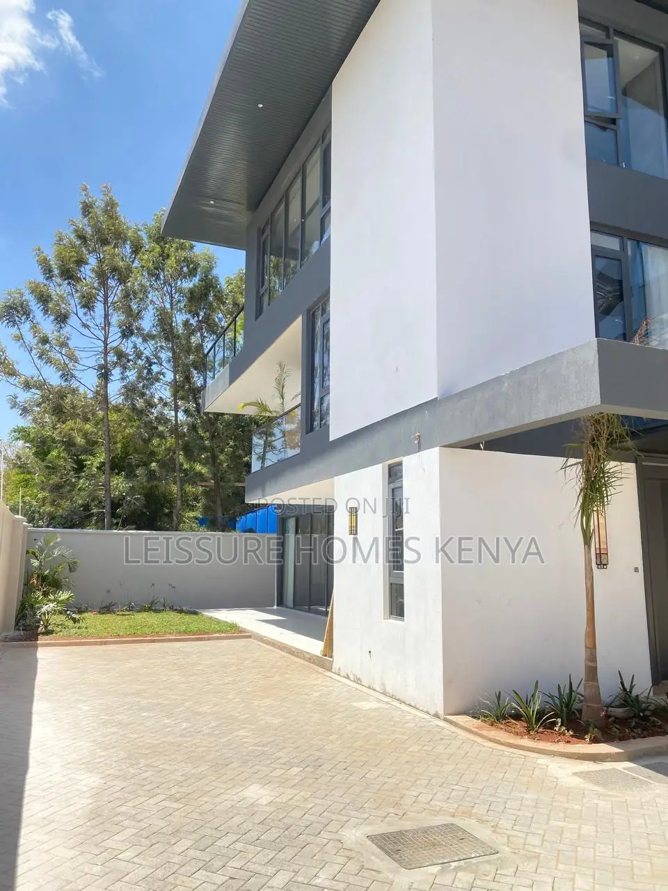 5bdrm Villa in Lavington for sale