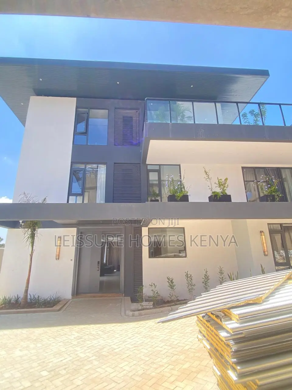 5bdrm Villa in Lavington for sale
