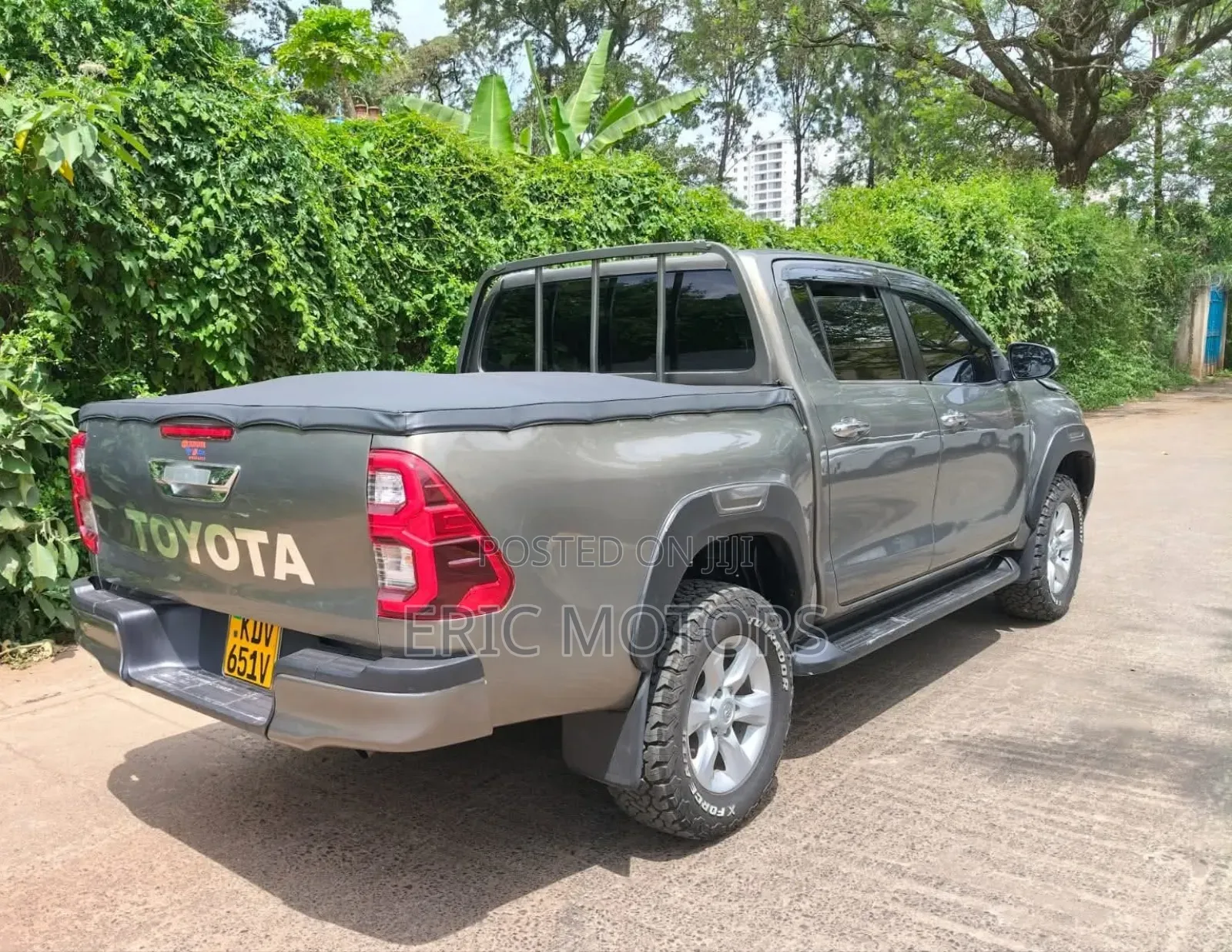 Toyota Hilux 2021 Green